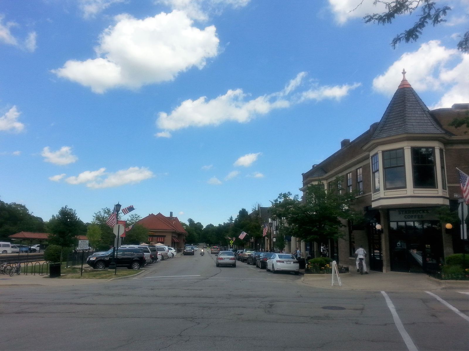 Downtown_Hinsdale_Illinois