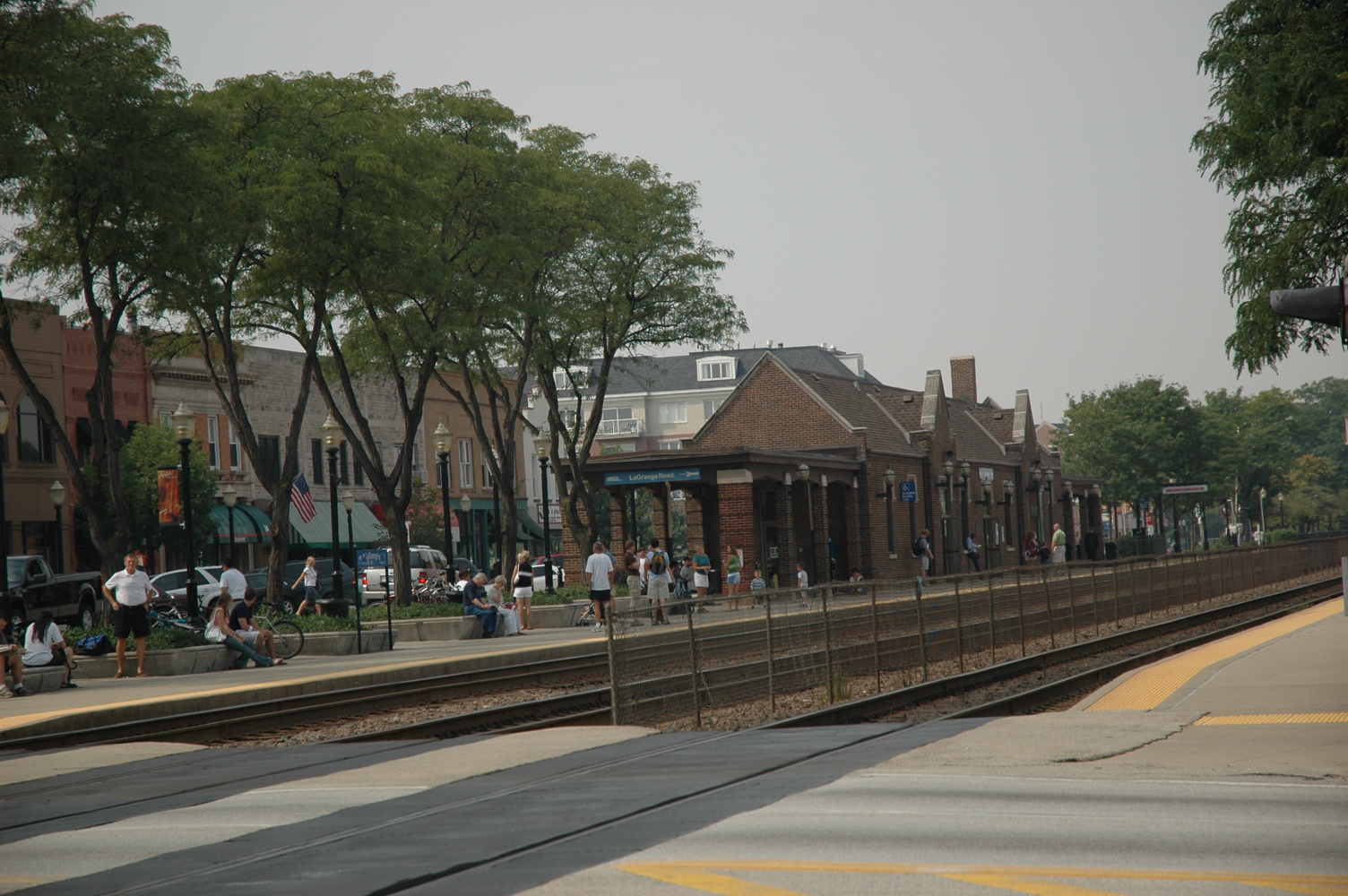 La_Grange,_Illinois_train_station